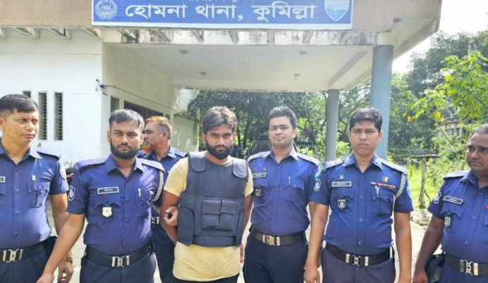 কুমিল্লায় রহস্যময় ৩ খুন, নেপথ্যে পরকীয়া, টাকা নাকি দুটোই !